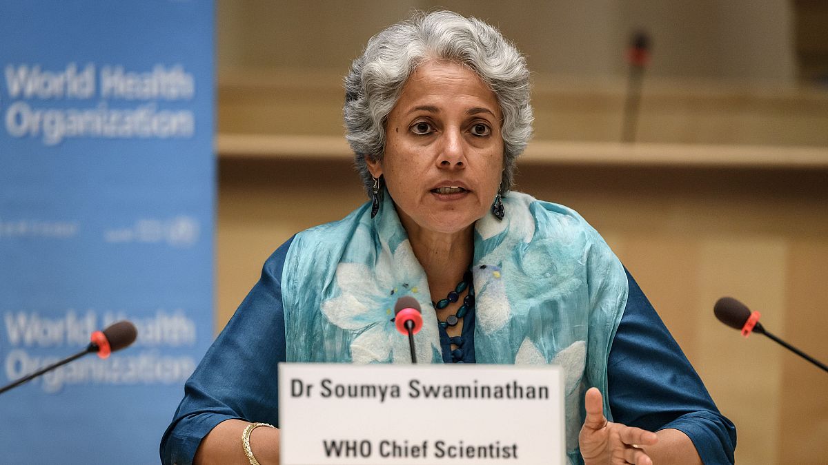 DSÖ Bilim Şefi Soumya Swaminathan, kitle bağışıklığının 2021'de ulaşılmasını beklemediklerini söyledi.