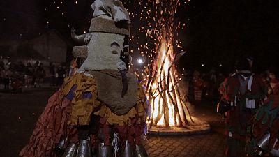 В Болгарии встретили Старый Новый год в шкурах и с барабанами