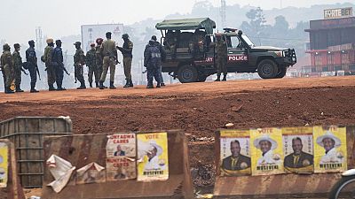 Ο στρατός κοντά σε εκλογικό κέντρο στην Ουγκάντα