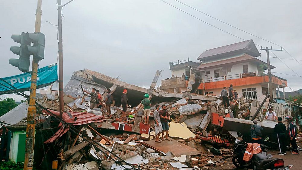 at-least-10-dead-as-earthquake-flattens-buildings-in-indonesia