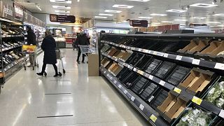 Leere Regale in nordirischen Supermärkten