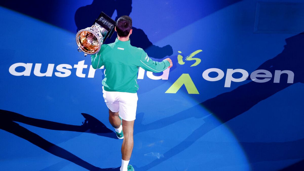 Avustralya Açık'ta 2020'de şampiyon olan Sırp tenisçi Novak Djokovic.