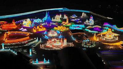 Çin'in Harbin şehrinde buz festivali Covid-19 sebebiyle sönük geçiyor