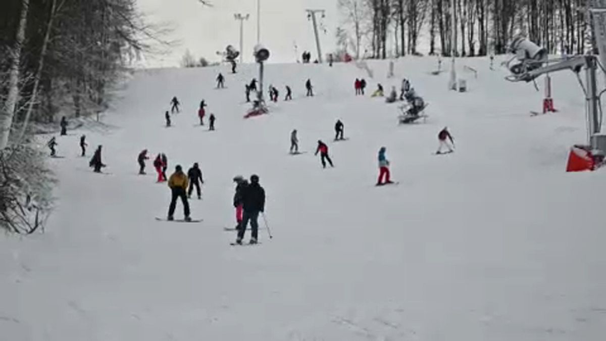Una pista da sci in Ungheria in piena seconda ondata da Covid-19