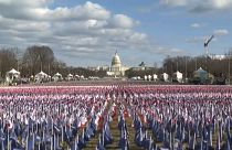 US flags are being placed in the National Mall in Washington DC. They represent the hundreds of thousands of Americans who have lost their lives to Covid-19. 