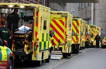 Ασθενοφόρα έξω από νοσοκομείο του Λονδίνου