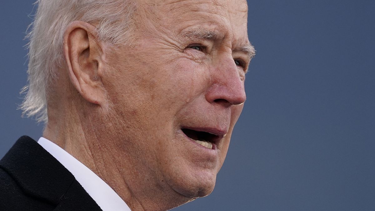 Joe Biden prestou a primeira homenagem nacional às vítimas da pandemia