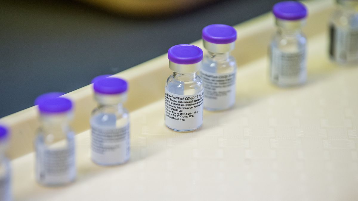 A koronavírus elleni oltóanyag a Dél-pesti Centrumkórházban 2020. december 27-én