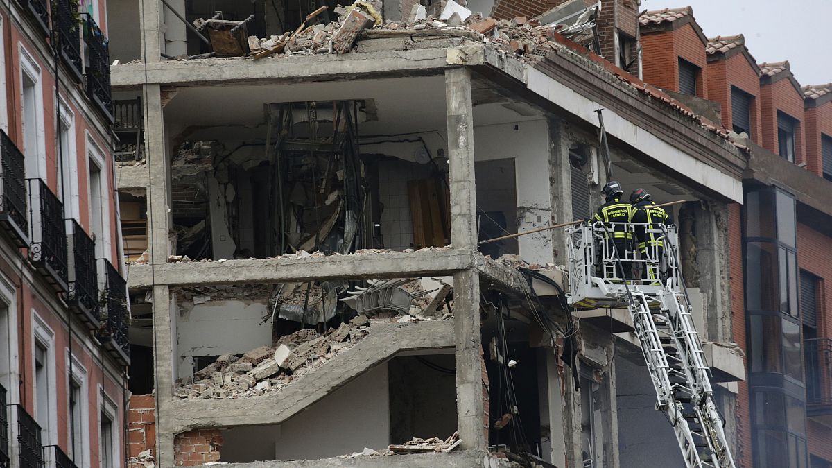 Edificio del número 98 en la calle Puerta de Toledo tras la explosión