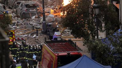 Explosão destrói edifício no coração de Madrid