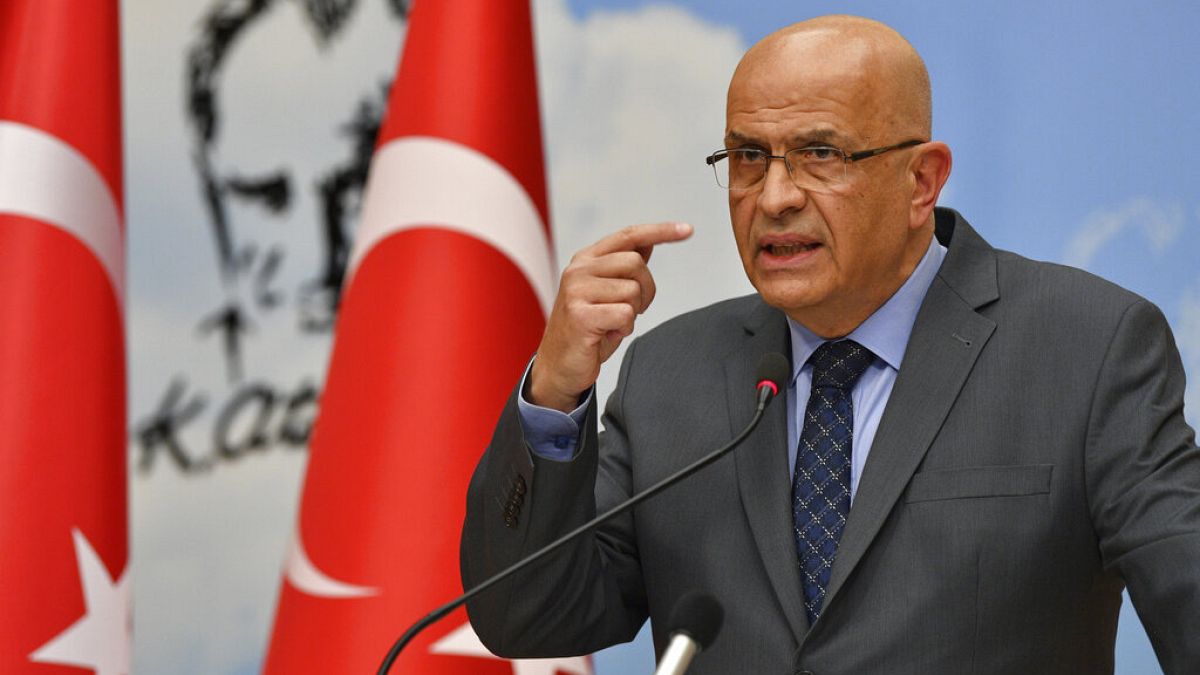 AYM, Enis Berberoğlu hakkında ikinci kez 'hak ihlali' kararı verdi