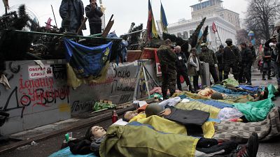 2014 februárjában a kijevi Majdan téren meggyilkolt tüntetőkre emlékeztek demonstrálók