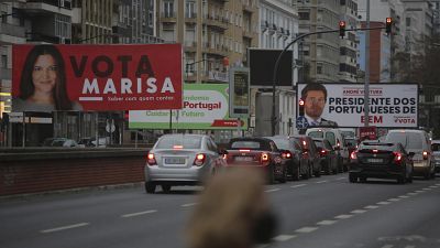 Carteles de candidatos a la elección presidencial en una calle de Lisboa, Portugal 19/1/2021