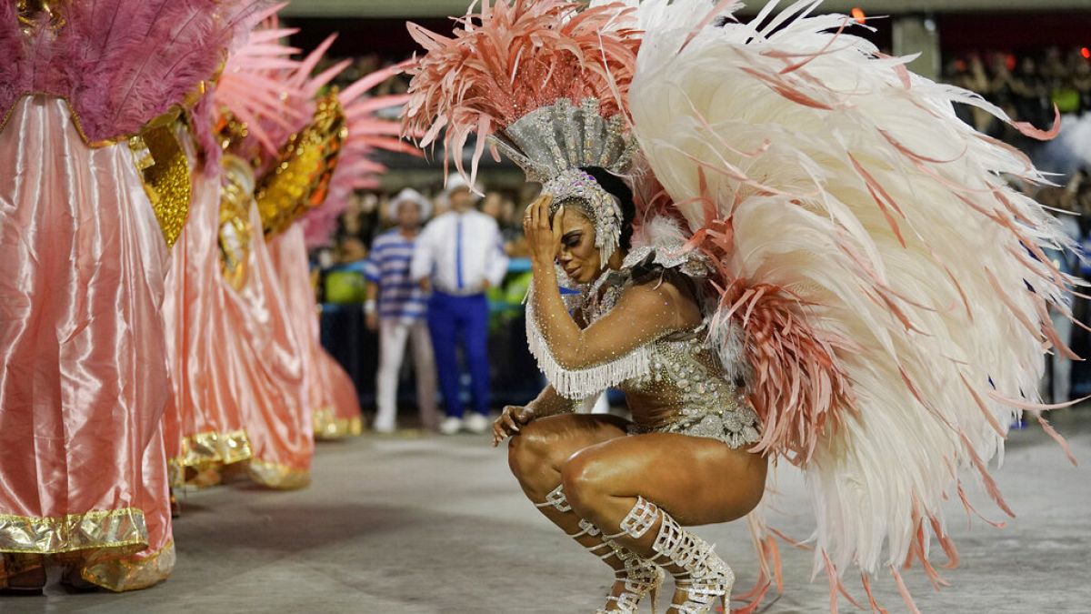 ARQUIVO (desfile da escola Beija Flor, em 2020)
