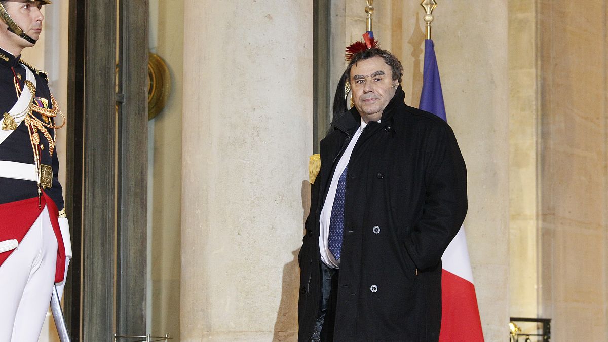 المؤرخ الفرنسي المولود في الجزائر والمكلف بإعداد تقرير حول حرب الجزائر بنجامين ستورا في قصر الإليزيه في العام 2015