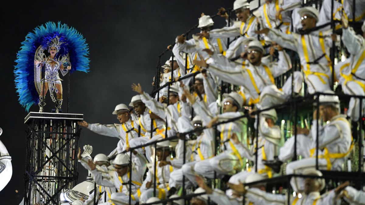 2020'de düzenlenen Rio Karnavalı'ndan bir kare.