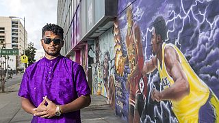 Street artist honors Kobe Bryant with murals