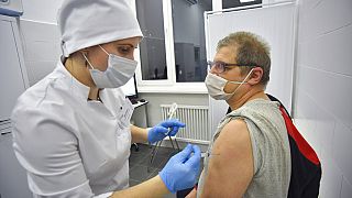 Una vaccinazione con lo Sputnik V a Mosca - 28.12.2020