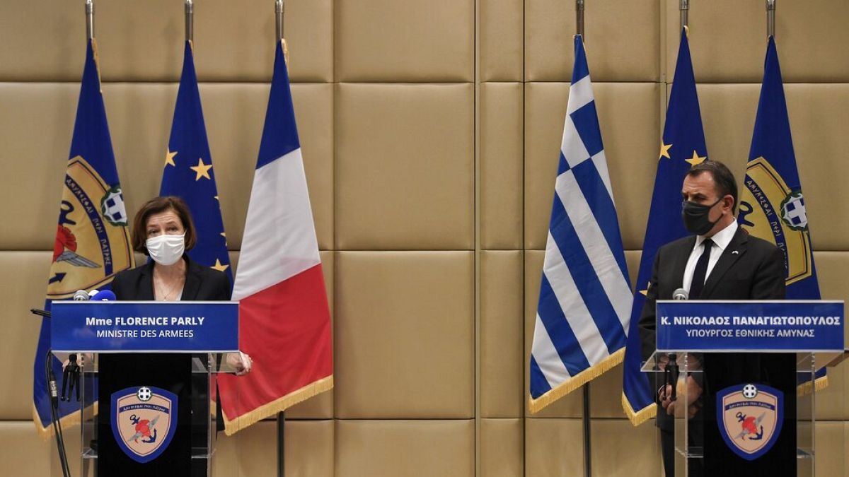 Yunan ve Fransız savunma bakanları