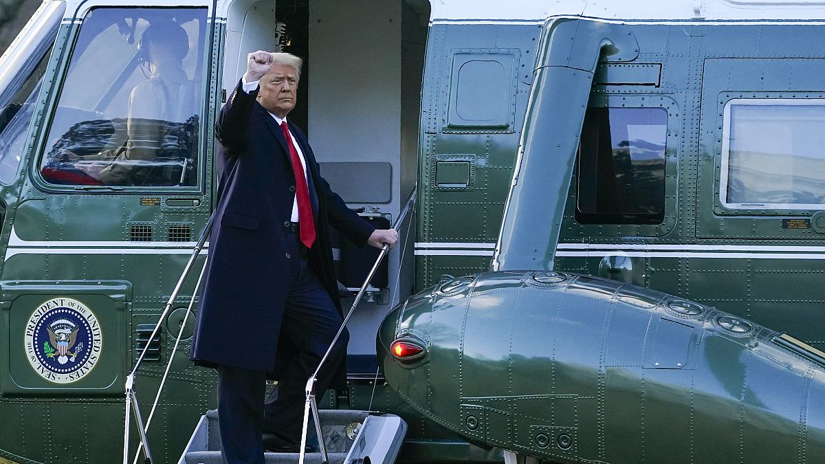 Trump Beyaz Saray'dan ayrılırken