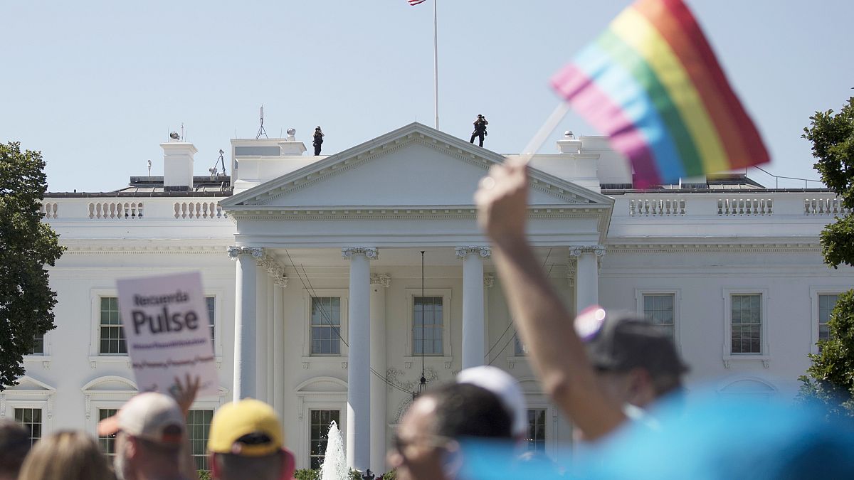 مظاهرة للمثليين أمام البيت الأبيض