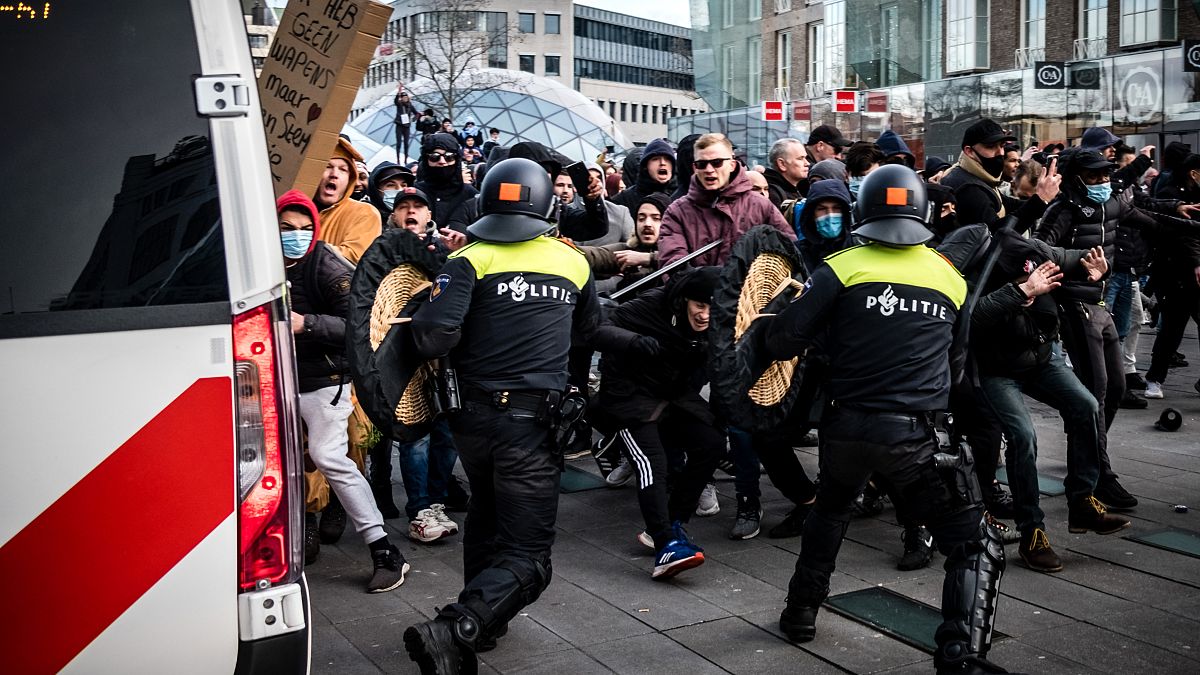 هولندا: أعمال شغب