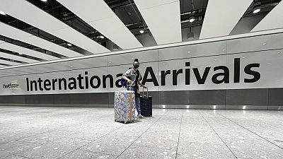Quem chega ao Reino Unido via aérea deverá fazer quarentena em hotéis junto ao aeroporto