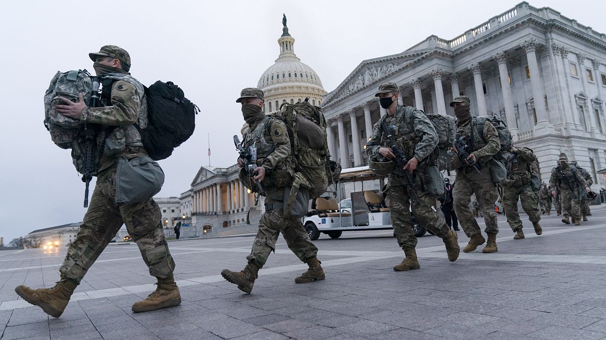 جنود الحرس الوطني الأمريك�� في واشنطن لحماية حفل تنصيب الرئيس جو بايدن