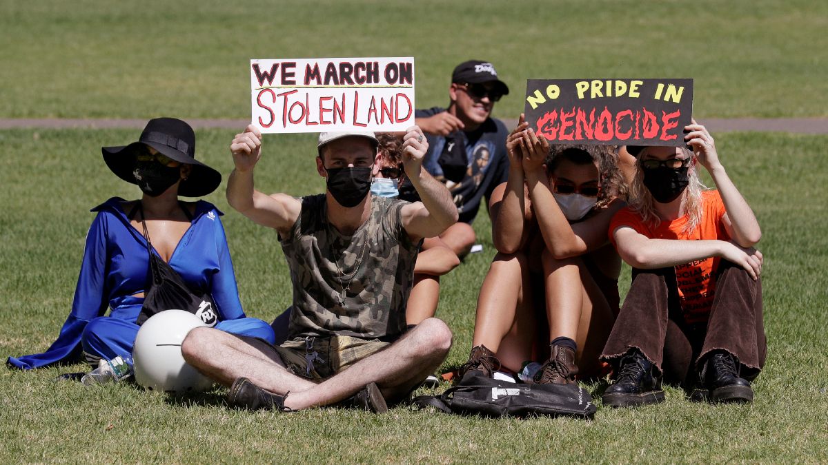 شاهد: سكّان أستراليا الأصليون يتظاهرون في "يوم الغزو" مطالبين بالعدالة