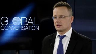 Péter Szijjártó, Ministro de Exteriores de Hungría: ¨"No importa de dónde venga la vacuna¨"