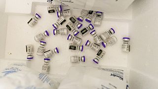 Afrancesa Sanofi vai produzir a vacina da Pfizer-BioNTech na fábrica de Frankfurt, na Alemanha
