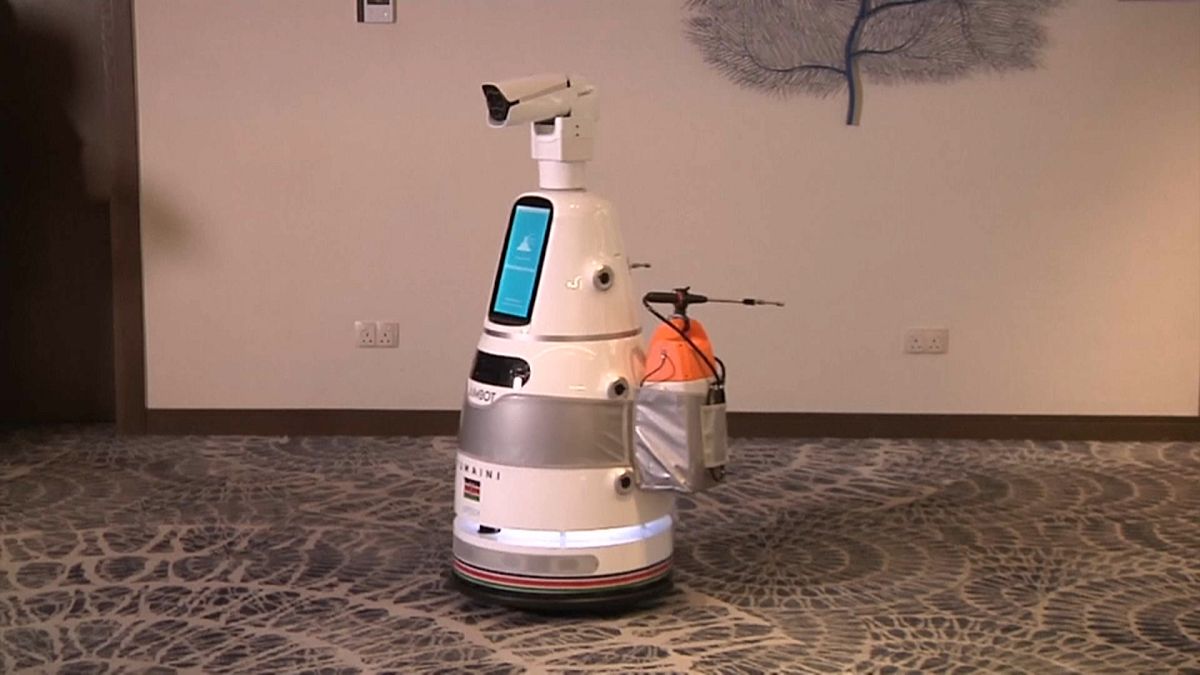 ویدئو؛ ربات‌های ژاپنی در کنیا برای مقابله با ویروس کرونا