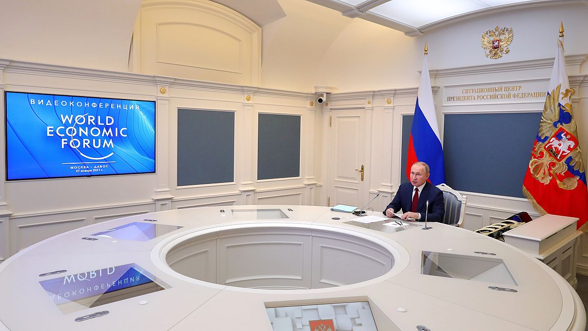 الرئيس الروسي فلاديمير بوتين مشاركاً في مؤتمر دافوس 2021