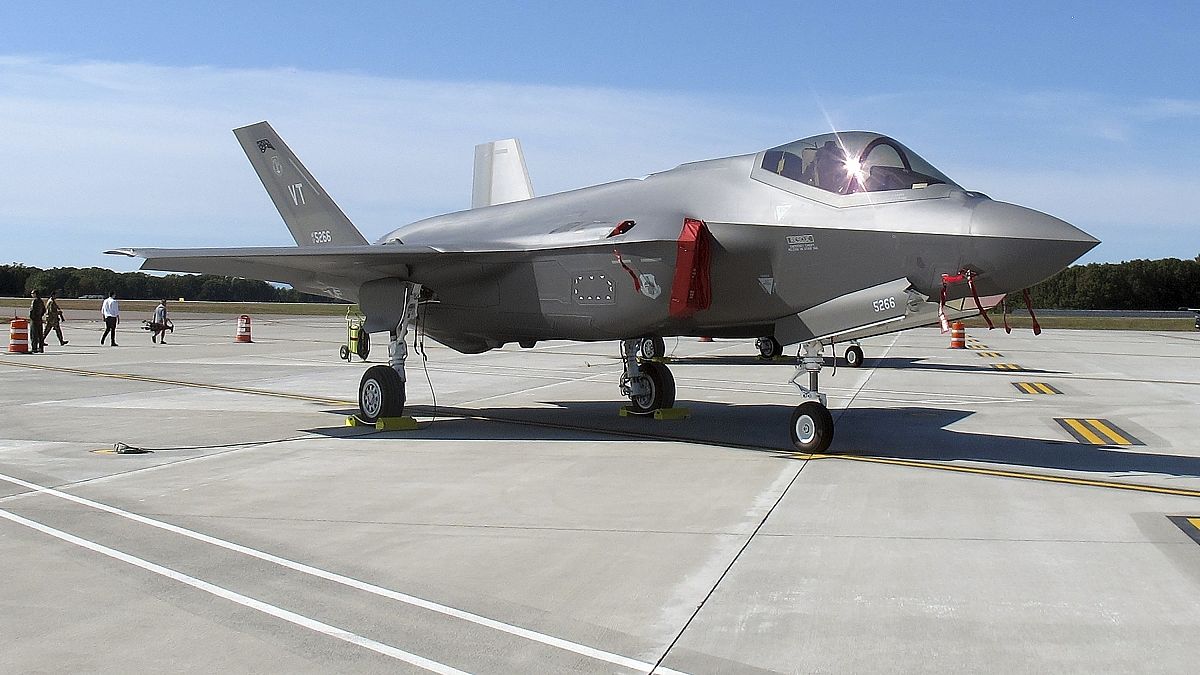 23 milyar dolarlık anlaşmada 50 adet F-35 tipi savaş uçağı, insansız hava araçları ve mühimmat bulunuyor