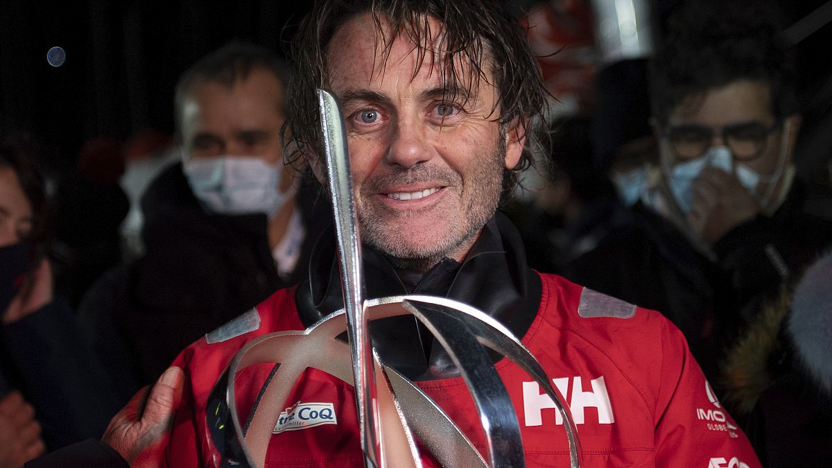 Yannick Bestaven gana la Vendée Globe gracias a la bonificación por ayudar en el rescate a un rival
