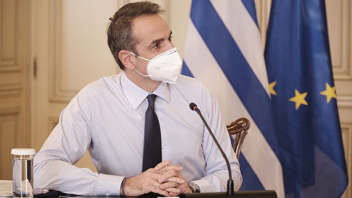 Ο πρωθυπουργός Κυριάκος Μητσοτάκης κατά τη σημερινή συνεδρίαση του υπουργικού συμβουλίου μέσω τηλεδιάσκεψης. 