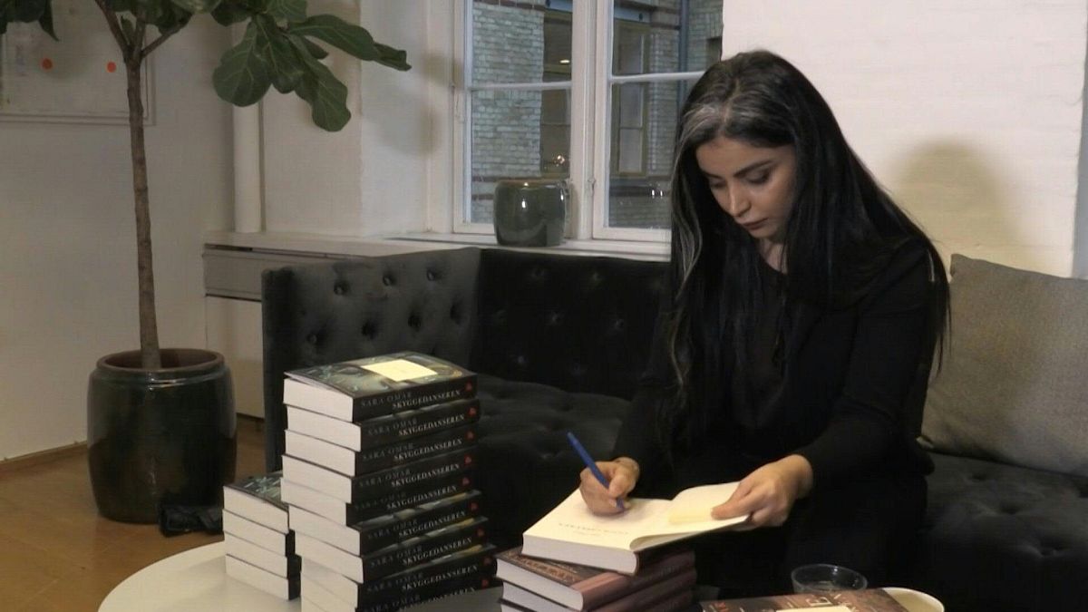 سارة عمر - كاتبة كردية دنماركية