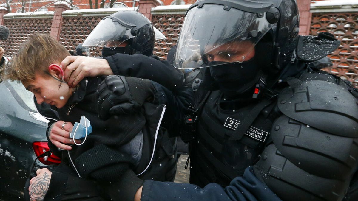 Rusia | Más de 5.000 detenidos y condenas internacionales