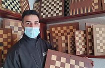David Ferrer, proprietario dell'azienda che produce le scacchiere della serie "La regina degli scacchi"