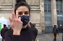 نمایش اعتراضی به «خفگی آرام فرهنگی» در خیابان‌های پاریس 