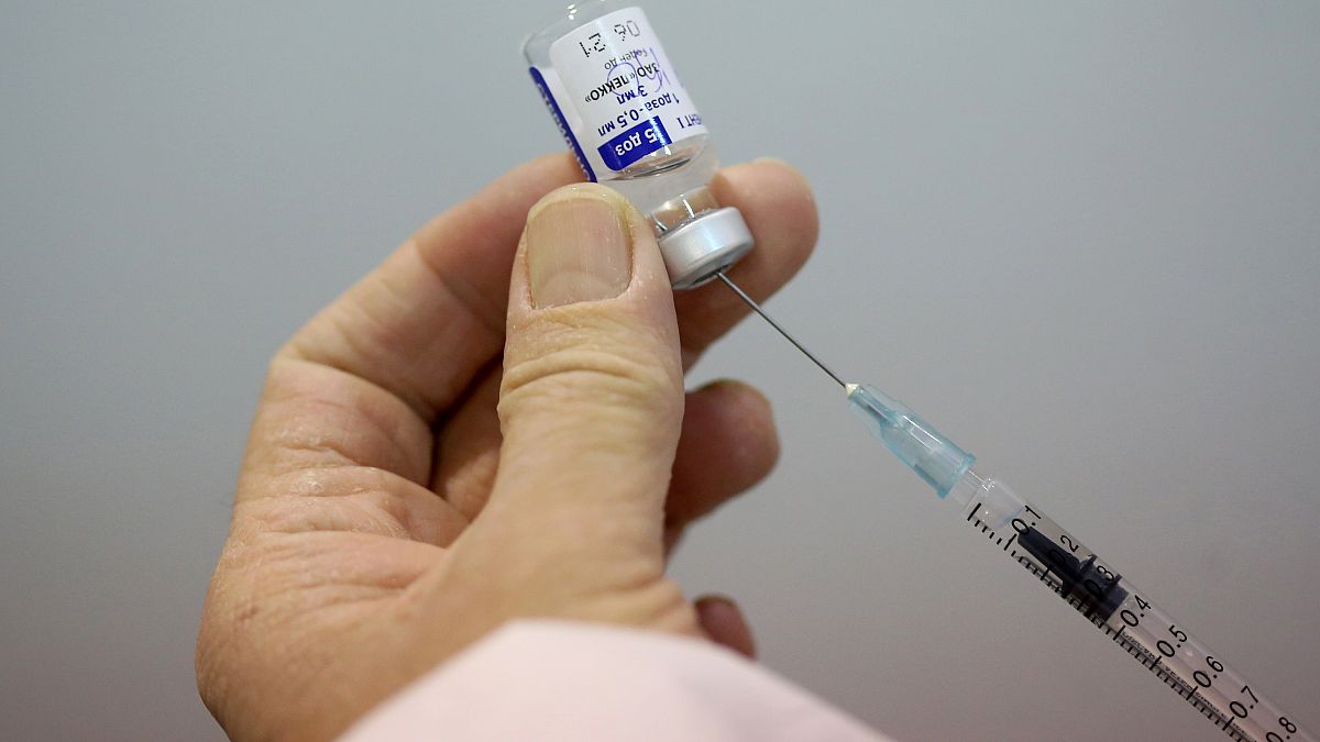 جرعة من اللقاح الروسي "سبوتنك في"