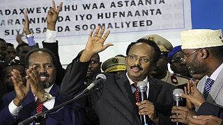 Somalia leaders in emergency talks over election crisis