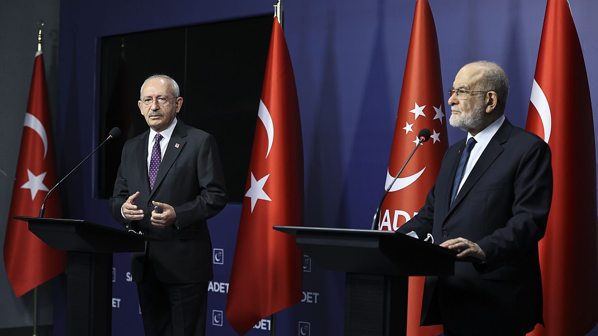 CHP lideri Kemal Kılıçdaroğlu ile Saadet Partisi lideri Temel Karamollaoğlu'nu ziyaret etti