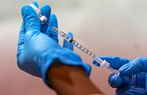 Brit tanulmány: kétféle vakcina jobb lehet, mint egy