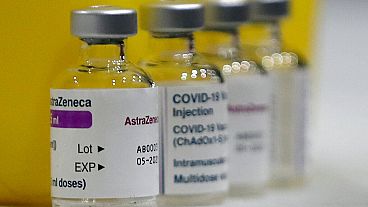 A vacina Vaxzevria foi uma das primeiras a ser comercializadas durante a pandemia