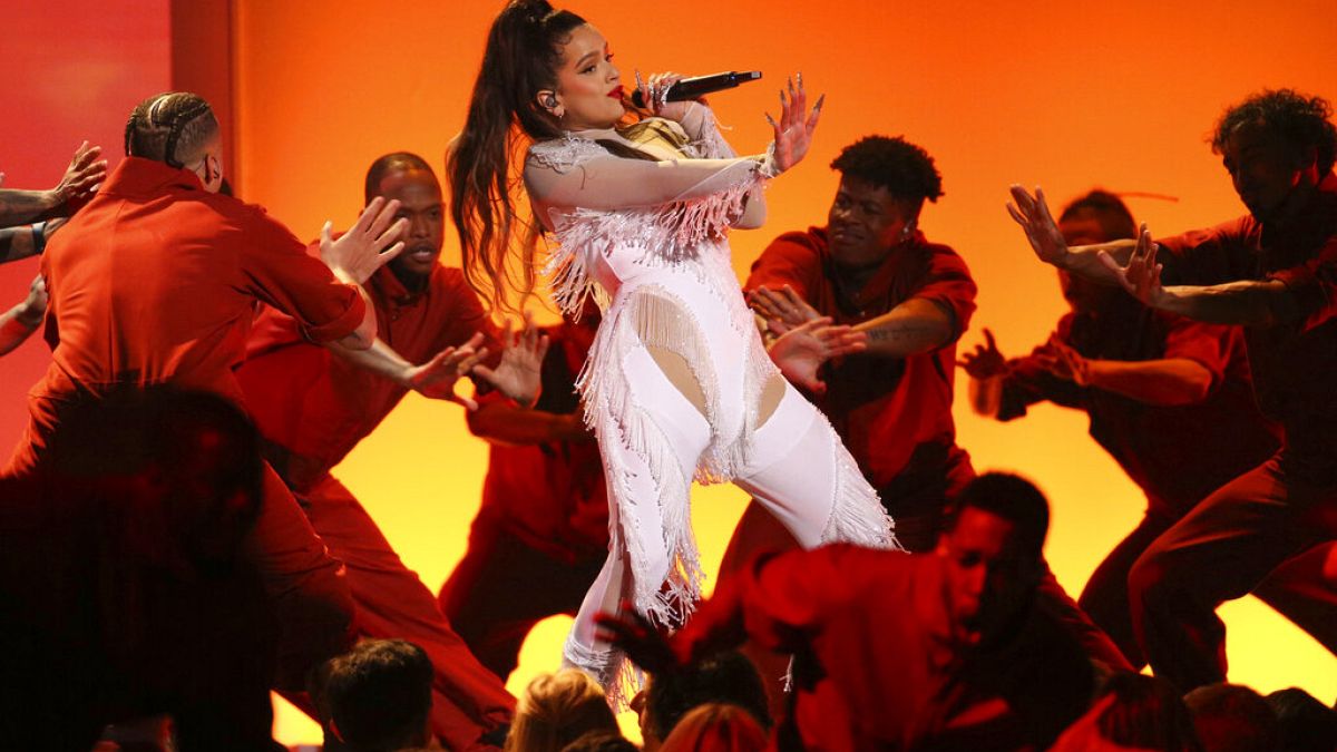 Rosalía actuando en la 62 ceremonia de los Grammy Awards - 27 de enero 2020