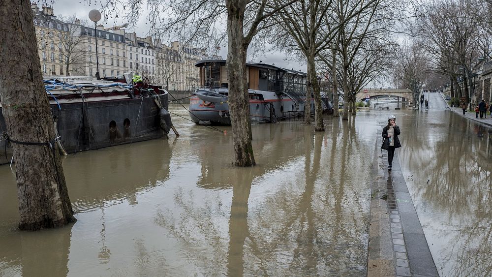 Alarme inondation en France, tempête de neige en Allemagne