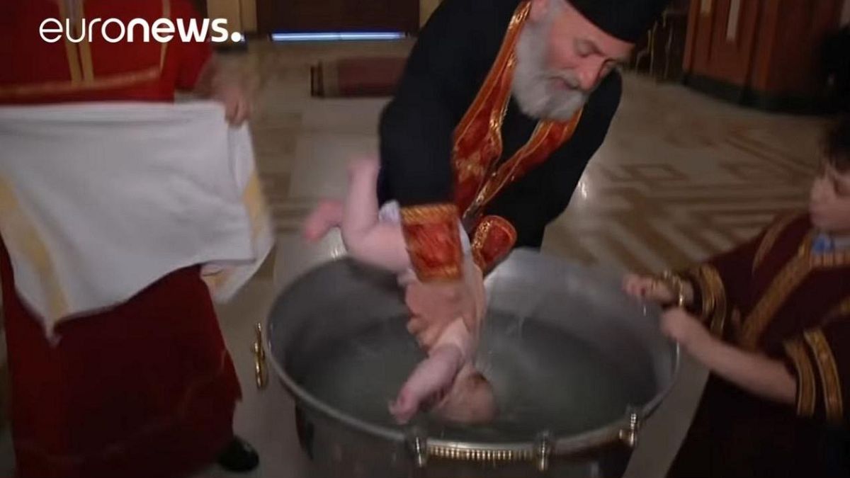 Gürcistan'da vaftiz töreni