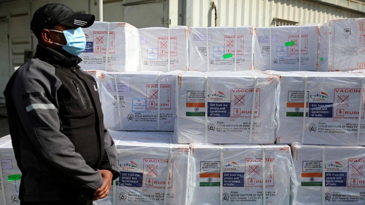 ورود محموله واکسن کرونای اهدایی هند به افغانستان