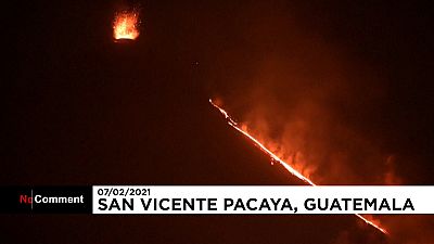 Guatemalas Vulcan Pacaya spuckt Lava und Asche